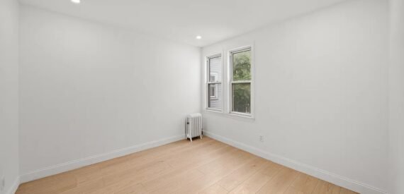 Spacious Renovated 3BR Home with Parking in Woodhaven, Queens – Prime Location!