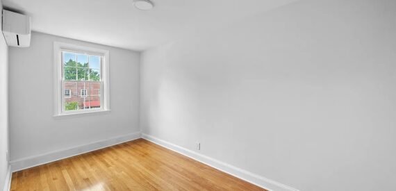 Spacious Whole-House Rental with Parking &amp; EV Charger in Prime Astoria Location