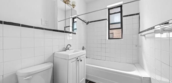 Sun-Filled 2BR Apartment in Prospect-Lefferts Gardens – Prime Location &amp; Amenities