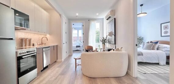 Modern 2BR Flatbush/PLG – Luxury Amenities, Rooftop, Steps to Prospect Park!