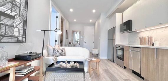 Modern 2BR Flatbush/PLG – Luxury Amenities, Rooftop, Steps to Prospect Park!