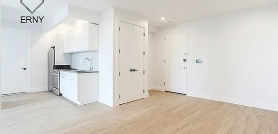 Modern 2BR/2BTH Luxury Apartment in Flatbush – Steps from 2/5 Trains &amp; Amenities!