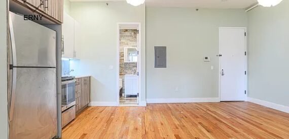Modern 2BR Apartment in Prime Bushwick – Steps from Maria Hernandez Park &amp; Transit
