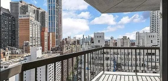 Amazing Luxury 4 bedroom 2.5 baths in a doorman building Prime Sutton Place