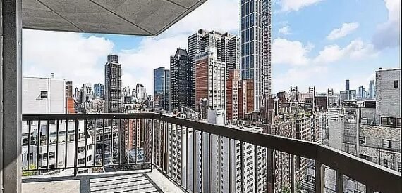 Amazing Luxury 4 bedroom 2.5 baths in a doorman building Prime Sutton Place