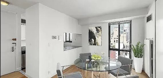 Amazing Luxury 4 bedroom 2.5 baths in a doorman building Prime Sutton Place