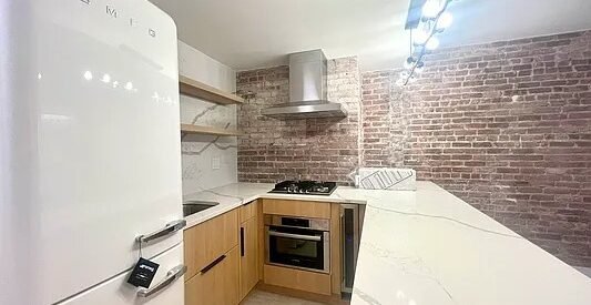 Brand new charming 3BR in an amazing Soho location! Gut renovated, be the first one to live in this beautiful apartment!**