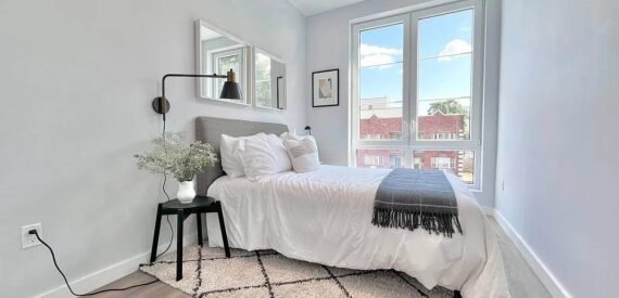 Modern 2BR Flatbush/PLG – Luxury Amenities, Rooftop, Steps to Prospect Park!