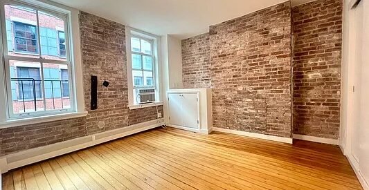 Brand new charming 3BR in an amazing Soho location! Gut renovated, be the first one to live in this beautiful apartment!**