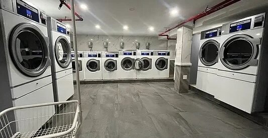 Spacious Renovated 1BR by Prospect Park – XL King Bedroom, Elevator, Laundry