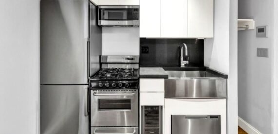 Beautiful and Spacious 1 Bedroom/In unit W/D