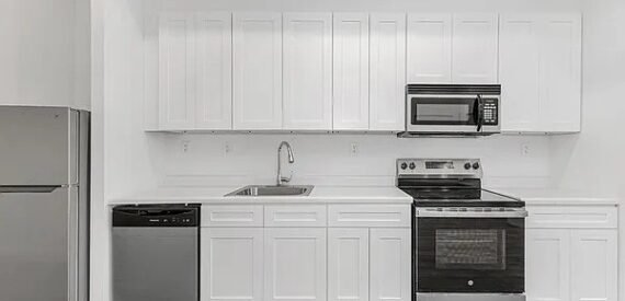 Spacious 3BR/2BA Apartment in Garment District—Best Value &amp; Location!