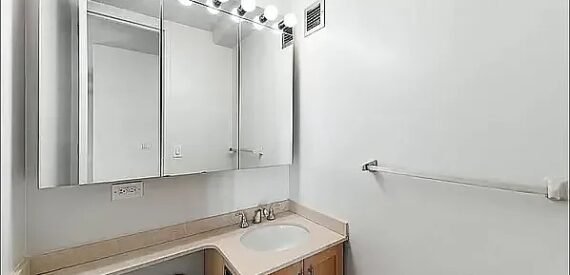 Amazing Luxury 4 bedroom 2.5 baths in a doorman building Prime Sutton Place