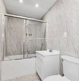 Spacious 3BR/2BA Apartment in Garment District—Best Value &amp; Location!