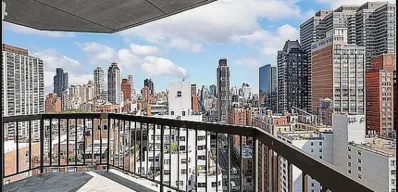 Amazing Luxury 4 bedroom 2.5 baths in a doorman building Prime Sutton Place