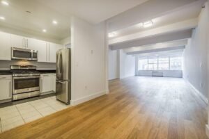 No Fee! Ultra-Modern 2BR Apartment in Prime Tribeca w/ Rooftop & Gym