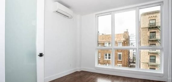 Duplex 2 bedrooms NO FEE