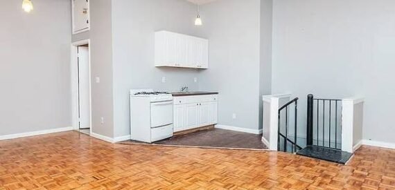 Spacious Duplex Loft in Ridgewood – No Fee, Pet Friendly, Prime Location!