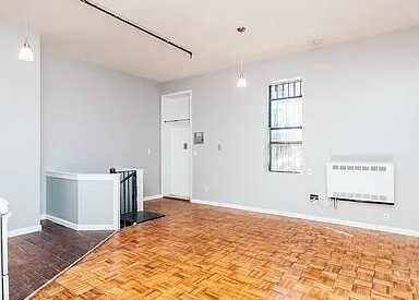 Spacious Duplex Loft in Ridgewood – No Fee, Pet Friendly, Prime Location!