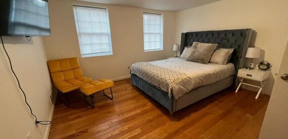 Spacious 5BR Park Slope Townhouse w/ Private Yard – No Fee, Prime Location