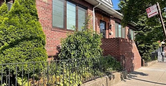4Br 2Baths No Fee Washer dryer in the Unit