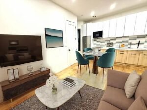 Modern 2 Bedroom Apartment with Rooftop Deck in Flatbush – No Broker Fee!