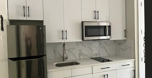 Modern 1BR Commercial Space w/ Balcony, 2 Baths &amp; Private Entrance – Bushwick Gem