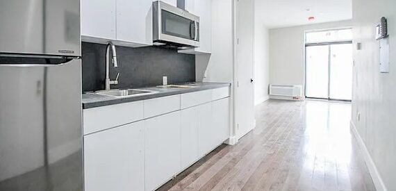 Modern 1BR Commercial Space w/ Balcony, 2 Baths &amp; Private Entrance – Bushwick Gem