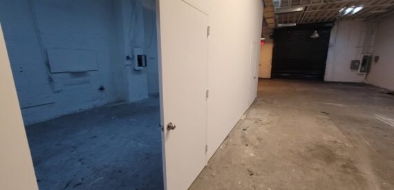 Spacious 3,500 Sq Ft Industrial Garage in Prime Bushwick Location 🚀