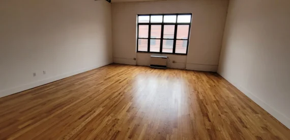 Spacious Bushwick Commercial Loft – 900 Sq Ft, Customizable, Prime Location! With private bathroom.