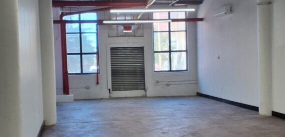 Flexible 800 Sq Ft Commercial Space for Lease in Prime Bushwick Location