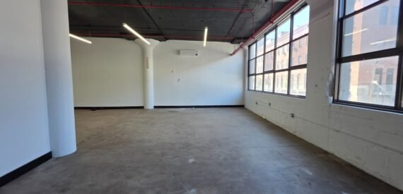 Spacious Industrial Loft Office for Lease in Williamsburg, Brooklyn – 2,200 Sq Ft