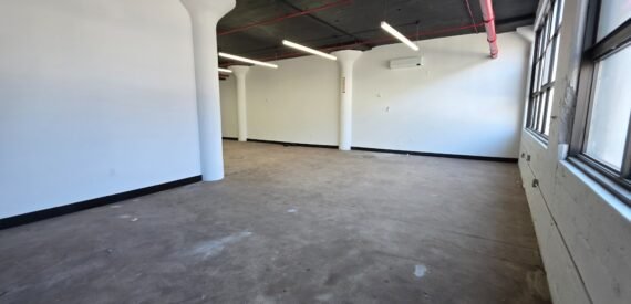 Spacious Industrial Loft Office for Lease in Williamsburg, Brooklyn – 2,200 Sq Ft
