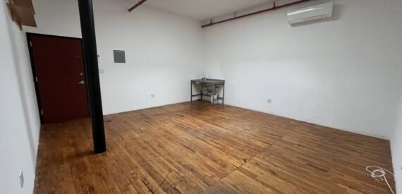 Spacious Skylight Retail Loft in Bushwick – Customizable, Prime Location, $1,100/mo