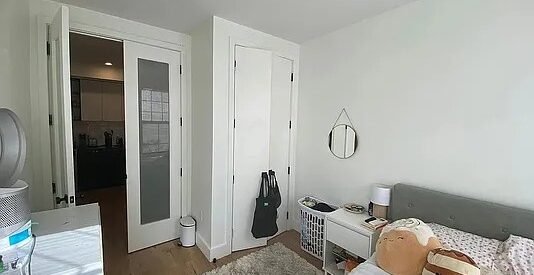 Modern 2-Bedroom Apartment with Laundry &amp; AC in Ocean Hill, Brooklyn – No Fee!