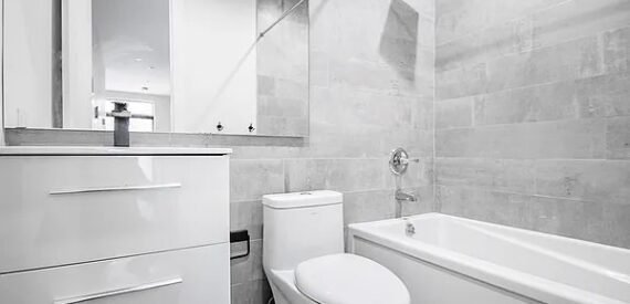 Modern 1BR Commercial Space w/ Balcony, 2 Baths &amp; Private Entrance – Bushwick Gem