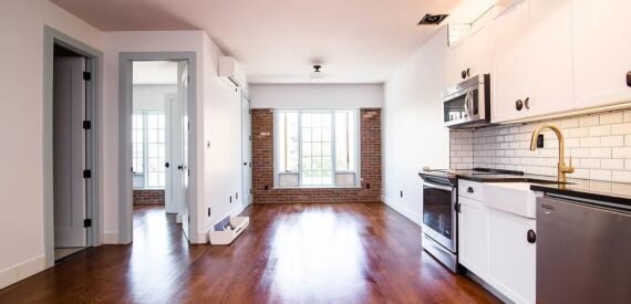 Modern 1BR Duplex in Crown Heights – Luxury, Light &amp; Prime Amenities
