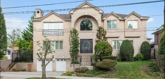 Malba Home for Sale