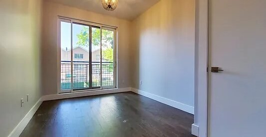 Luxury 3BR/2BA Flatbush Apartment w/Roof Deck, Central A/C &amp; Prime Transit Access