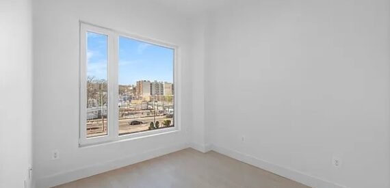 XL Penthouse w/ Gym, Rooftop, Parking &amp; Prospect Park Access – Little Caribbean