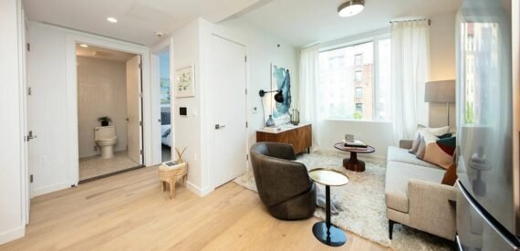 Luxury Brooklyn Apartments with Skyline Views &amp; Top Amenities – 698 Empire Blvd