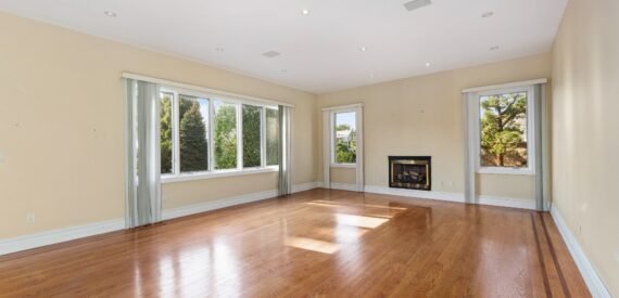 Malba Home for Sale