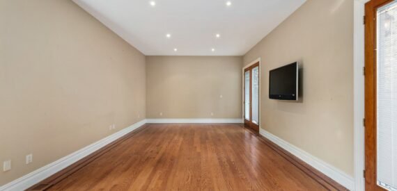 Malba Home for Sale