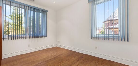 Malba Home for Sale