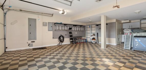 Malba Home for Sale