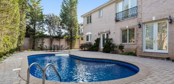Malba Home for Sale