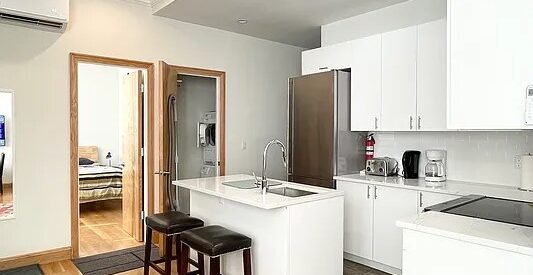 4Br 2Baths No Fee Washer dryer in the Unit