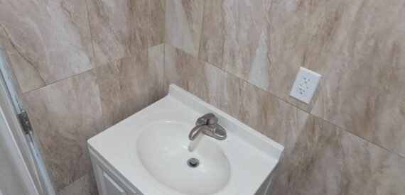 Spacious Modern Studio in Brownsville, Brooklyn – Prime Location &amp; Great Value!