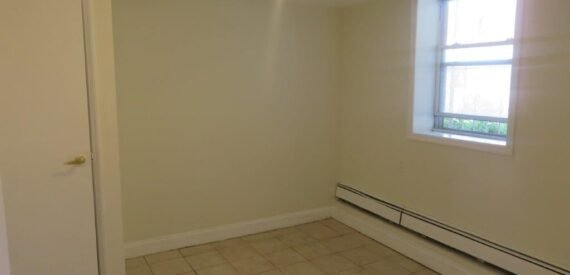 2 Bedroom Apartment $2300 Flatlands Area