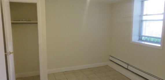 2 Bedroom Apartment $2300 Flatlands Area